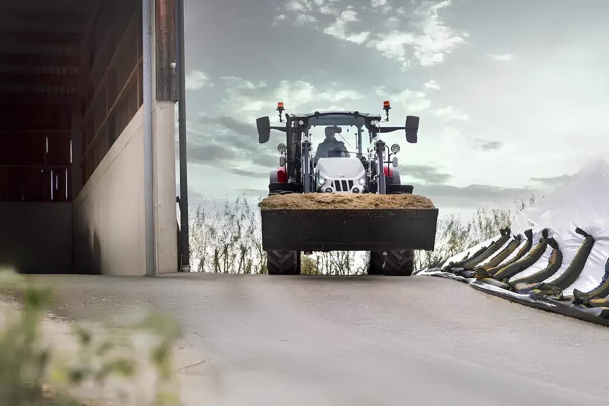 Nuova benna ad alta capacità per il nuovo caricatore frontale Steyr S635